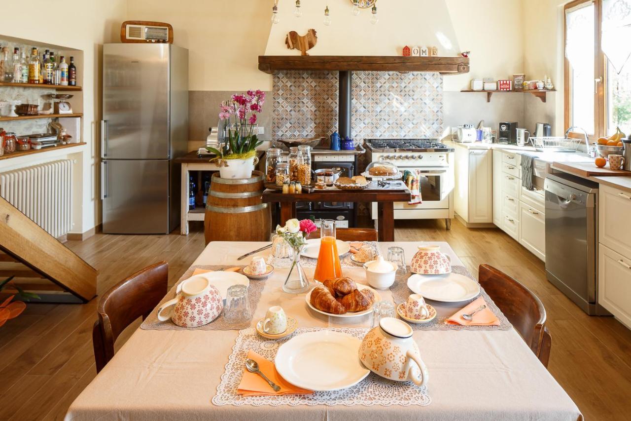 Il Pettirosso Bed & Breakfast Santarcangelo di Romagna Luaran gambar